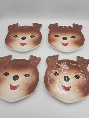 Global Design Reindeer Salad Dessert Plate Classic Christmas Set Of 4 Retro